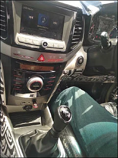 SPY PHOTO - ரகசிய கேமரா: கேபினில் என்ன ஸ்பெஷல்?