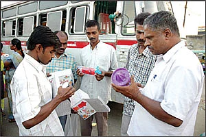 ஒரு நாள் முதலாளி - வாட்டர், ஜூஸர்... திருப்பூரில் திருவிழா!