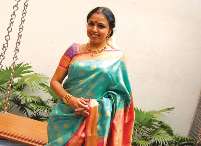 ``பாடகர்களுக்கு சாரீரம் மட்டுமல்ல... சரீரமும் முக்கியம்!’’ - சுதா ரகுநாதன்