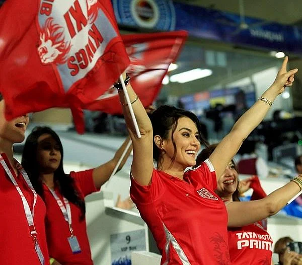'என்னிடம் ஜாக்கிரதையாகவே இருங்கள்!' - கிண்டலாக தோனியை எச்சரித்த ப்ரீத்தி ஜிந்தா
