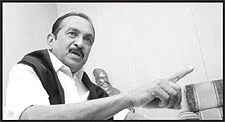 'கொடியும் வேண்டாம்.. பேனரும் வேண்டாம்'