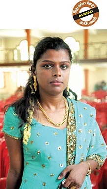 மானாட.. மண்டபம் ஆட!