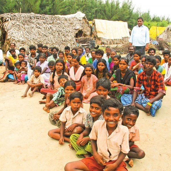 தெய்வத்தான் ஆகாதெனினும் - ஒதுக்கப்பட்டவர்களின் ஒளி!