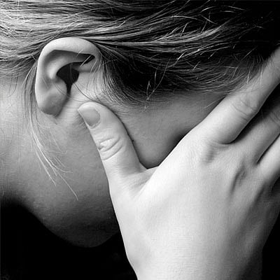 மாணவிகளை ஆபாசமாக வீடியோ எடுத்த விடுதி தூய்மைப் பணியாளர்; போலீஸில் சிக்கவைத்த சிறுமி! - என்ன நடந்தது?