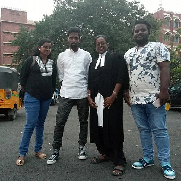 ``வழக்கறிஞர் ஆயிட்டேன்... அதைப் பார்க்கத்தான் அம்மா இல்லை!" - திவ்யபாரதி