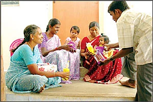 ஒரு நாள் முதலாளி - வாட்டர், ஜூஸர்... திருப்பூரில் திருவிழா!