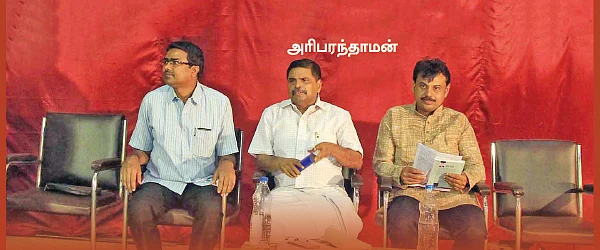 “ஆள நினைக்காதீர்கள்!” - நெருக்கடியில் நீதித்துறை