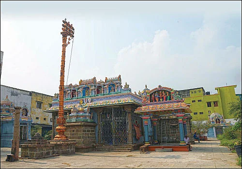 நெல்லிக்கனியில் நெய் தீபம்... - உடையவர் கோயில் அற்புதம்!