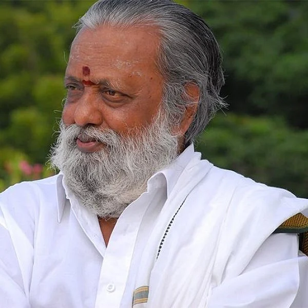 "இந்த முறை எனக்கு நம்பிக்கை இல்லையேன்னு சொன்னார்" - கலங்கும் சாந்தா பாலகுமாரன்