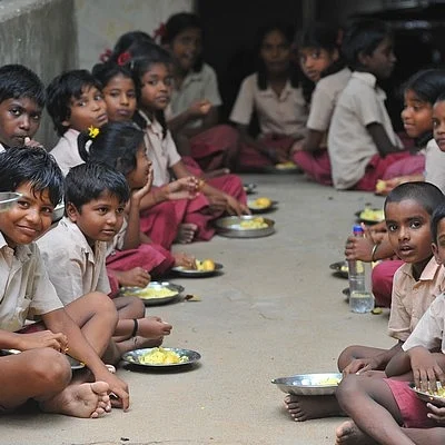 அரசுப் பள்ளி மாணவர்கள் ( மாதிரிப் படம்)