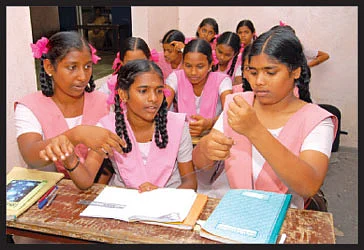 ''சமச்சீர்க் கல்விதான் வேண்டும்!''