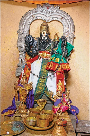 வறுமையைப் போக்கும் சொர்ணசீதை!