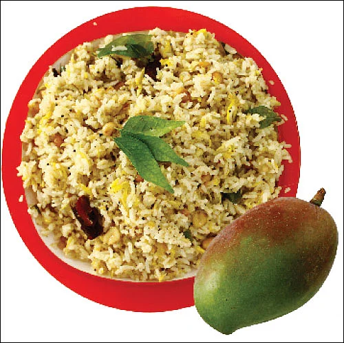 வாசகிகள் கைமணம்! - சுலபமாய் செய்ய சூப்பர் ரெசிப்பி!