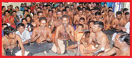 அடடா.. இதுதான் ஐயப்ப பக்தி!