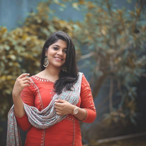 ``மலையாளத்துக்கு பப்ளி ஓகே... ஆனா, தமிழுக்கு..?’’ - அபர்ணா பாலமுரளி