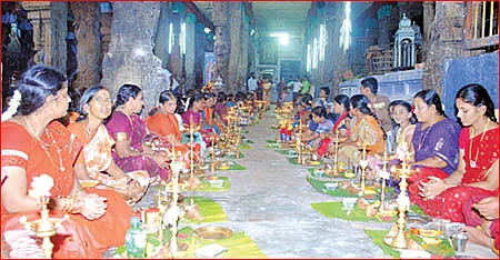 விளக்கு பூஜை: கும்பகோணம்
