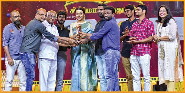 இது விகடன் மாஸ்!