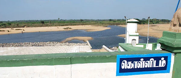 கொள்ளிடம் ஆற்றில் கதவணை...