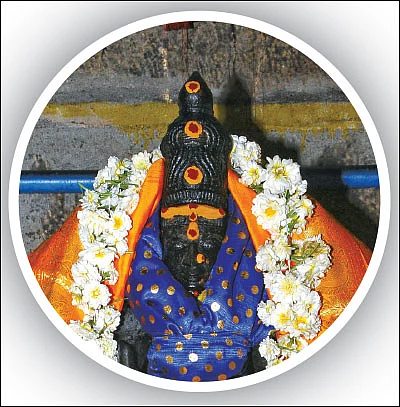 மலைகளின் நடுவே மணக்கோலம்! - பெரும்பேர் கண்டிகையில் அற்புதம்