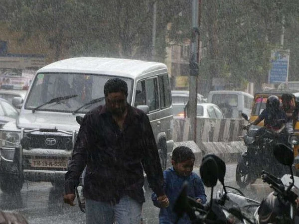 `அடுத்த 5 நாள்களுக்குக் கனமழை; நீலகிரி, கோவை மாவட்டங்களுக்கு எச்சரிக்கை!' - வானிலை ஆய்வு மையம்