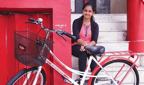றெக்க கட்டி பறக்குது யூத் சைக்கிள்!