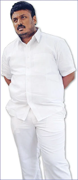 “வேட்டி கட்டினதுக்காகவே பிரதமர் ஆக முடியாது!”