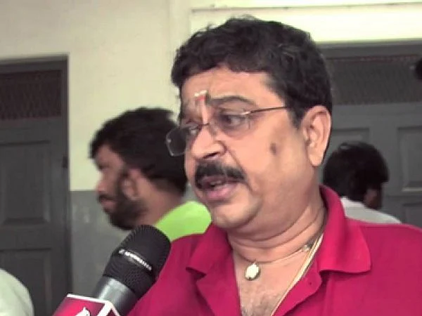 பாஜக-வில்தான் இருக்கிறேன், ஆனால் விலக்கி வைக்கப்பட்டிருக்கிறேன் - எஸ்.வி.சேகர்