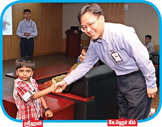 ஆசை : உலகின் லிட்டில் டெஸ்ட் டிரைவர்!