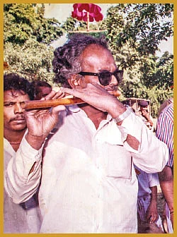 “உலகம் முழுசும் என் புல்லாங்குழல்!”