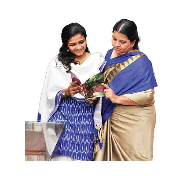 அவள் பேசுவதையே அதிக நேரம் கேட்பேன்! - அருள்மொழி - குயில்மொழி