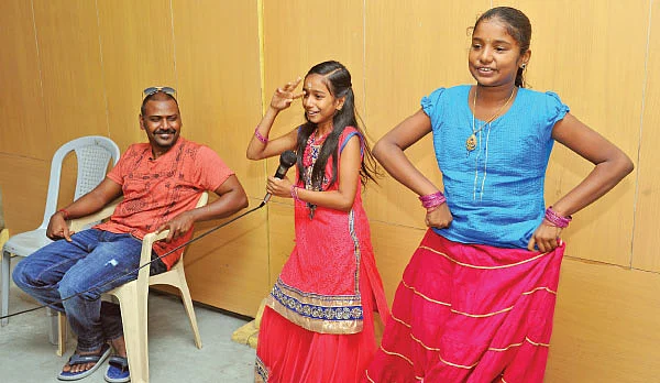 பக்கா மாஸ் லாரன்ஸ் கதை!
