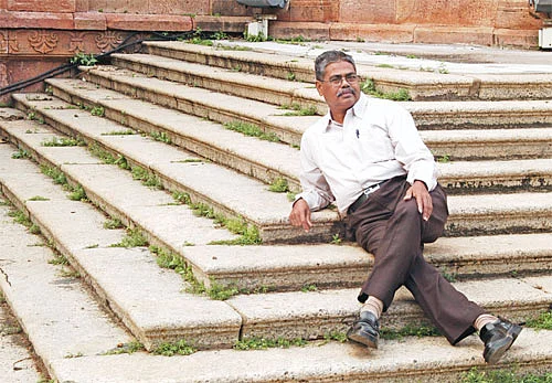 தமிழ் சமூகம் சினிமாவுக்குப் பின்னால் அலைகிறது!