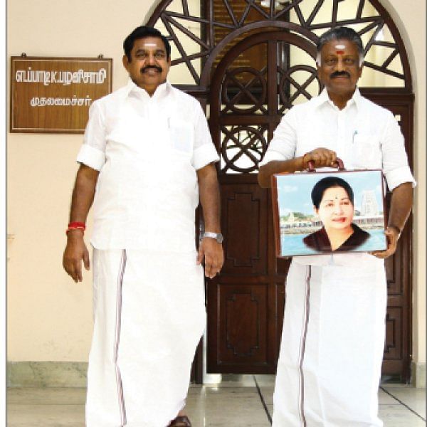 “வளர்ச்சித் திட்டங்களும் இல்லை... கவர்ச்சித் திட்டங்களும் இல்லை!”