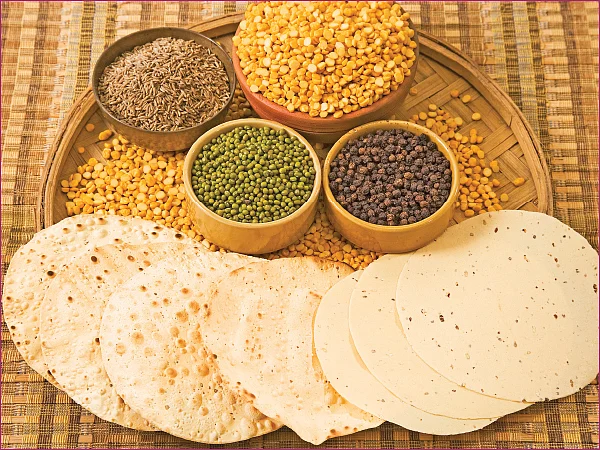 சரித்திர விலாஸ் - இன்றைய மெனு - அப்பளம் - வற்றல் - வடகம்