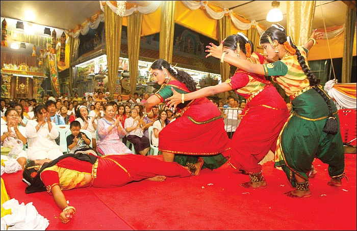 சீதை பிறந்த மண்ணில் நவராத்திரி கோலாகலம்!