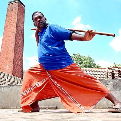 எழுத்துக்கு அப்பால்! - வெ.நீலகண்டன்