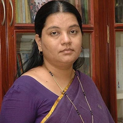 வழக்கறிஞர் அருள்மொழி