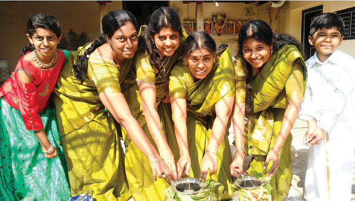 ஒரு வீடு, 24 குடும்பங்கள், மெகா பொங்கல்!