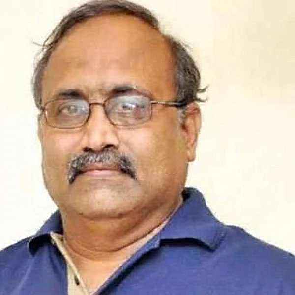 `பொதுப் புத்தியிலிருந்து தனித்து சிந்திக்க புத்தகங்கள் அவசியம்!’ - பாலாஜி சக்திவேல்