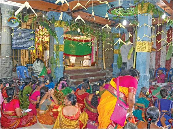 ‘சொல்லச் சொல்ல இனிக்குதடா...’