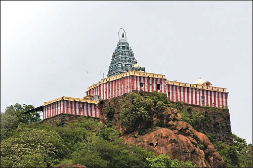 அம்மன் மூக்குத்தி
