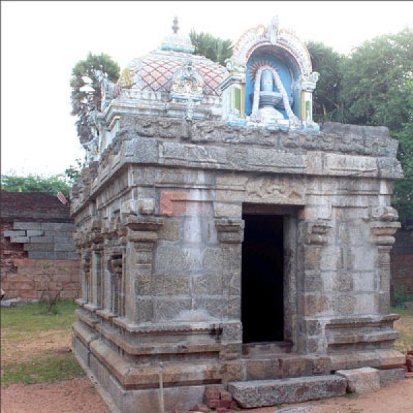 தமிழ்முறை குடமுழுக்கு... தடைபோடும் அதிகாரிகள்!