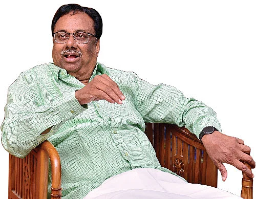 உடைந்தது டி.வி பெட்டி வந்தது வாக்குப்பெட்டி! - ஈ.வி.கே.எஸ் அதிரடி