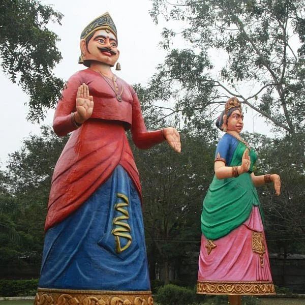 தஞ்சாவூர் தலையாட்டி பொம்மைகள்
