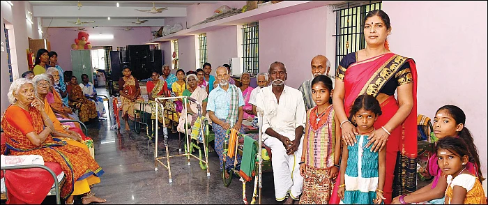 நேசக்காரிகள்: அன்னப்பறவை - தேவி
