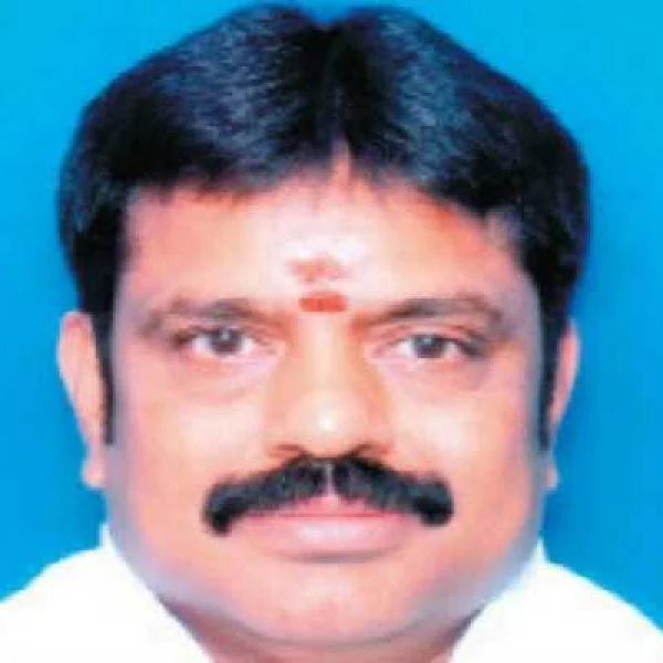 ஒன்றல்ல; மூன்று வாக்காளர் அட்டைகள்! சிக்கிக்கொண்ட அ.தி.மு.க எம்.எல்.ஏ