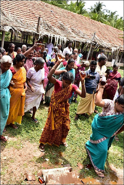 போராடுவோம்... போராடுவோம்...