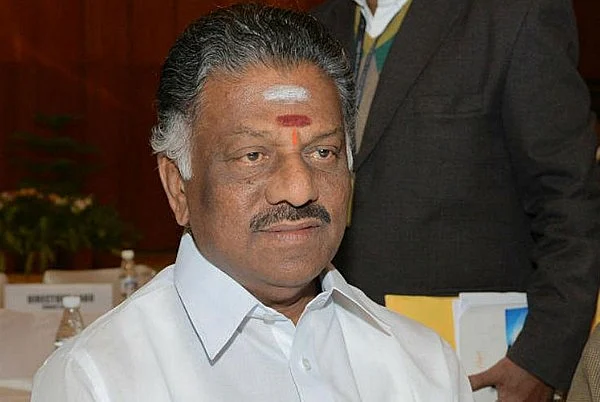 ஜெயலலிதா சென்றால் அதிரும் டெல்லி, முதல்வர் பன்னீர்செல்வத்தை எப்படி எதிர்கொண்டது?