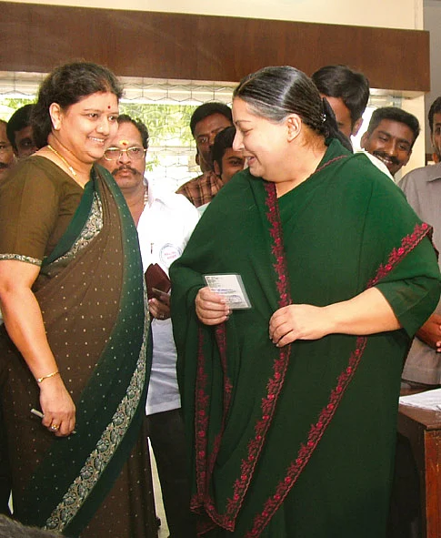 'காளான் விற்ற சசிகலா கடன் கொடுத்தார் ஜெயலலிதாவுக்கு!''