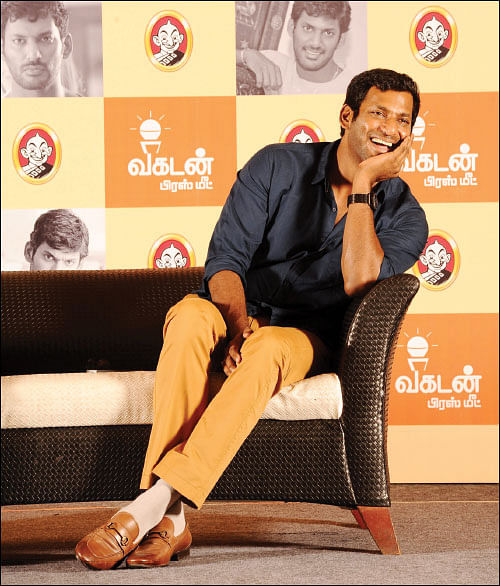 விகடன் பிரஸ்மீட்: “சரத்குமாரிடம் பிடித்த விஷயம் வரலெட்சுமி!” - விஷால்